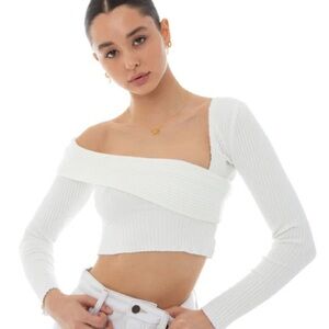 Are You Am I / AYAI Deis Top in white